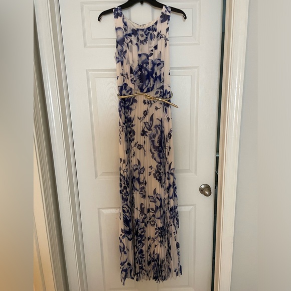 Eliza J Floral Maxi Dress - Picture 3 of 10